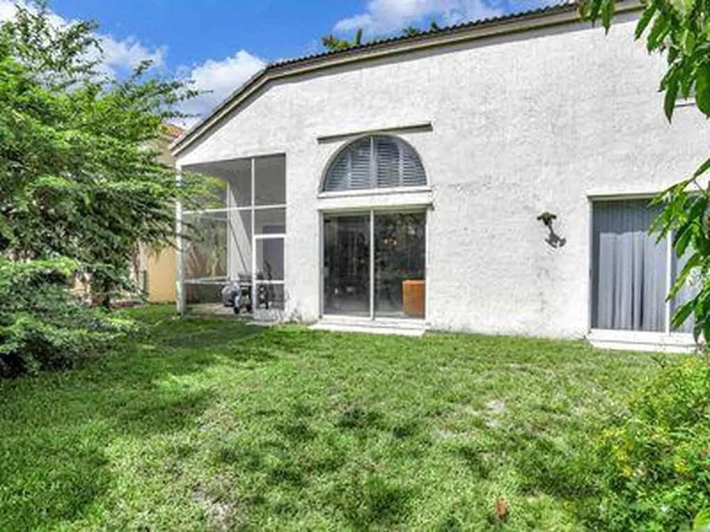 6702 NW 80th Manor Parkland FL 33067