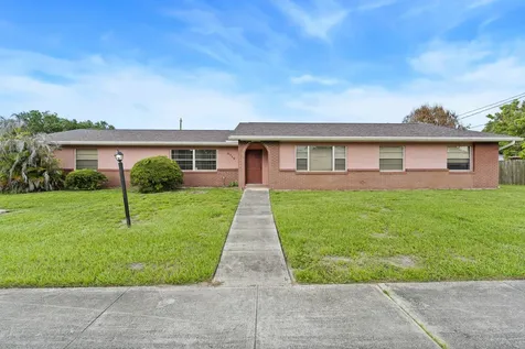 2710 Dove Street Fort Pierce FL 34982