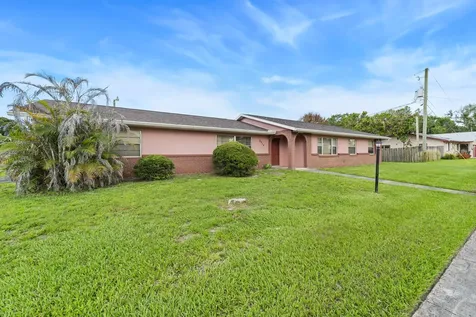 2710 Dove Street Fort Pierce FL 34982