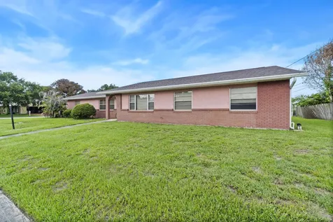 2710 Dove Street Fort Pierce FL 34982