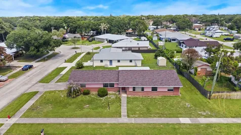 2710 Dove Street Fort Pierce FL 34982