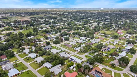 2710 Dove Street Fort Pierce FL 34982