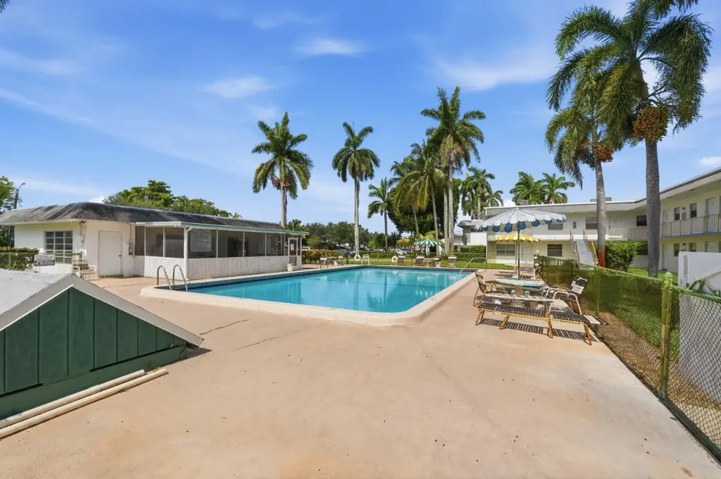 6191 SW 37th Street Davie FL 33314