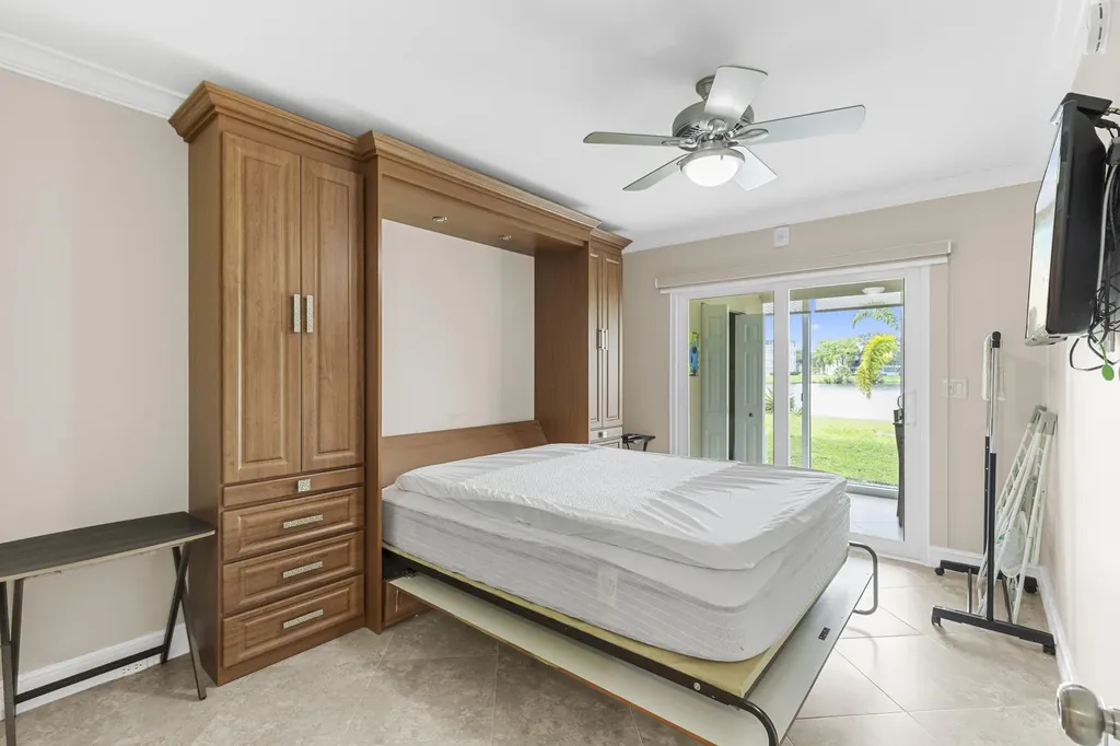 1005 Islewood D Deerfield Beach FL 33442