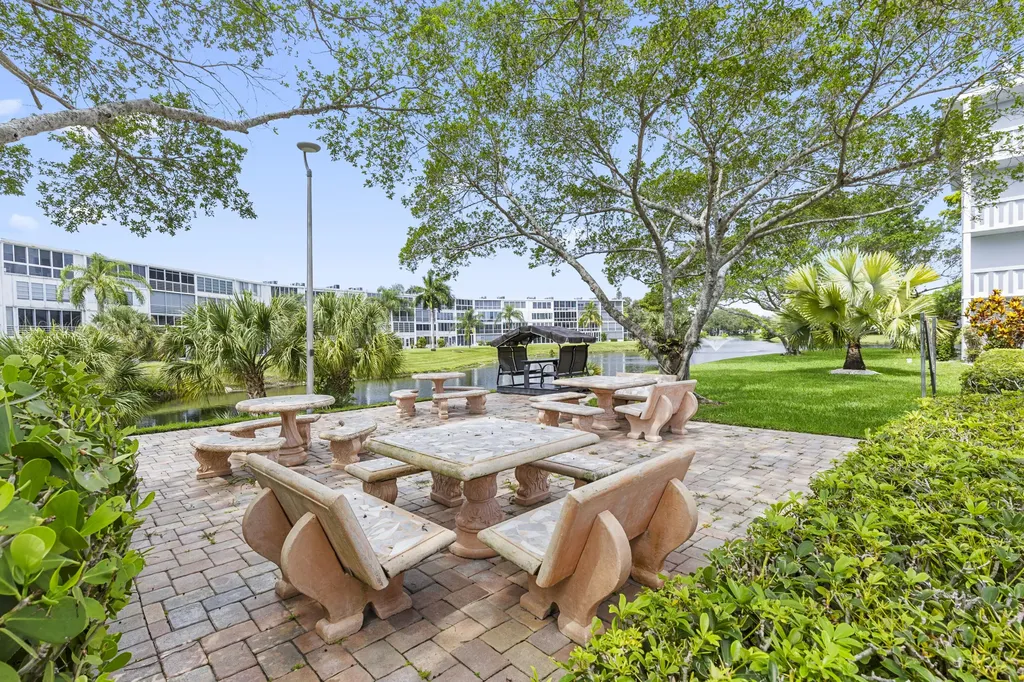 1005 Islewood D Deerfield Beach FL 33442