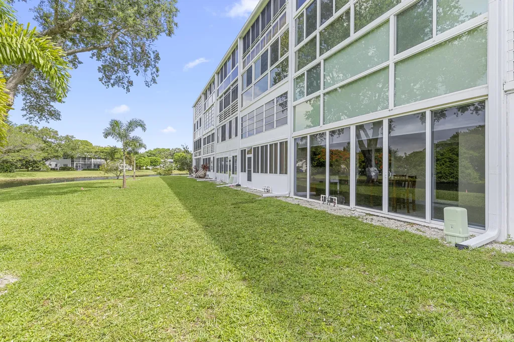 1005 Islewood D Deerfield Beach FL 33442