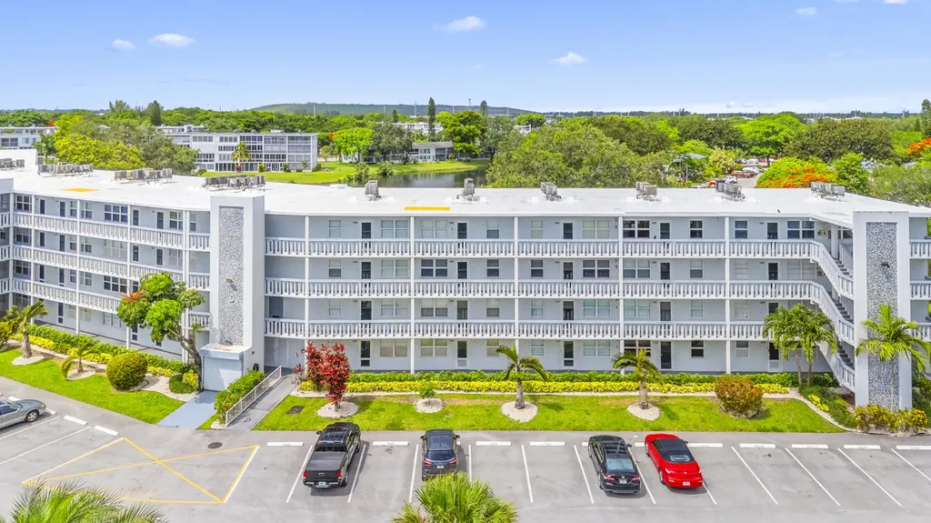 1005 Islewood D Deerfield Beach FL 33442