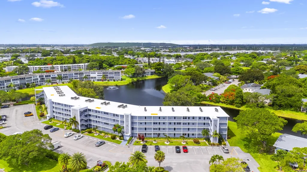 1005 Islewood D Deerfield Beach FL 33442
