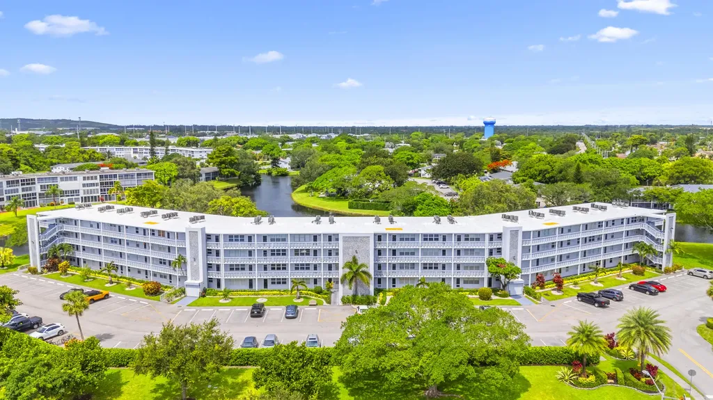 1005 Islewood D Deerfield Beach FL 33442