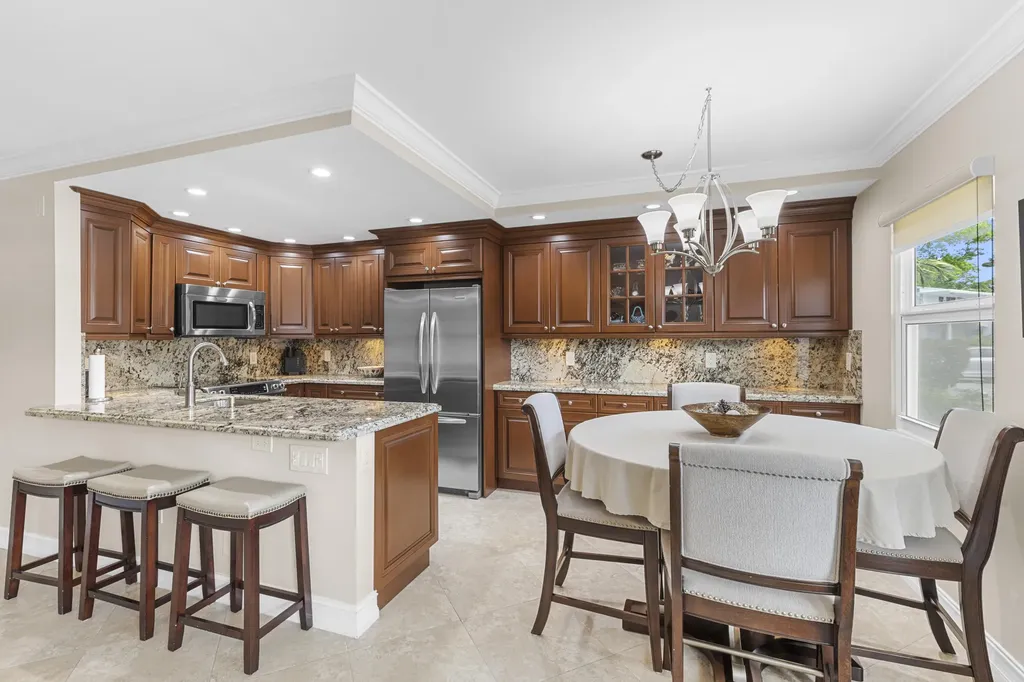 1005 Islewood D Deerfield Beach FL 33442
