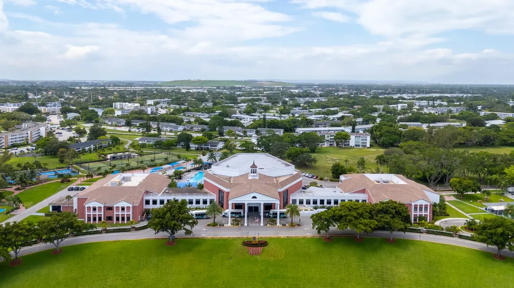 1005 Islewood D Deerfield Beach FL 33442