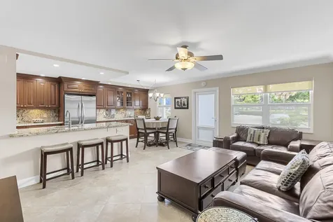 1005 Islewood D Deerfield Beach FL 33442