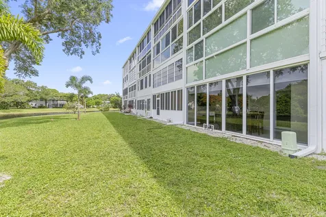 1005 Islewood D Deerfield Beach FL 33442