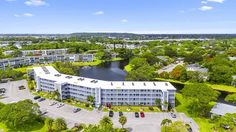 1005 Islewood D Deerfield Beach FL 33442