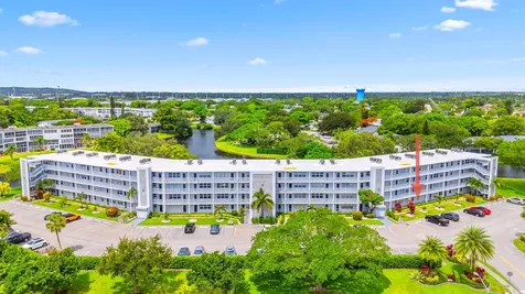 1005 Islewood D Deerfield Beach FL 33442