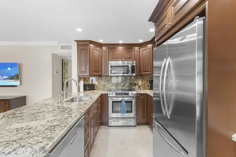 1005 Islewood D Deerfield Beach FL 33442
