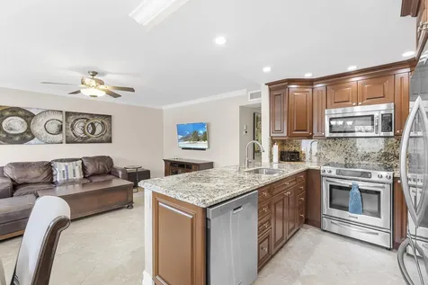 1005 Islewood D Deerfield Beach FL 33442