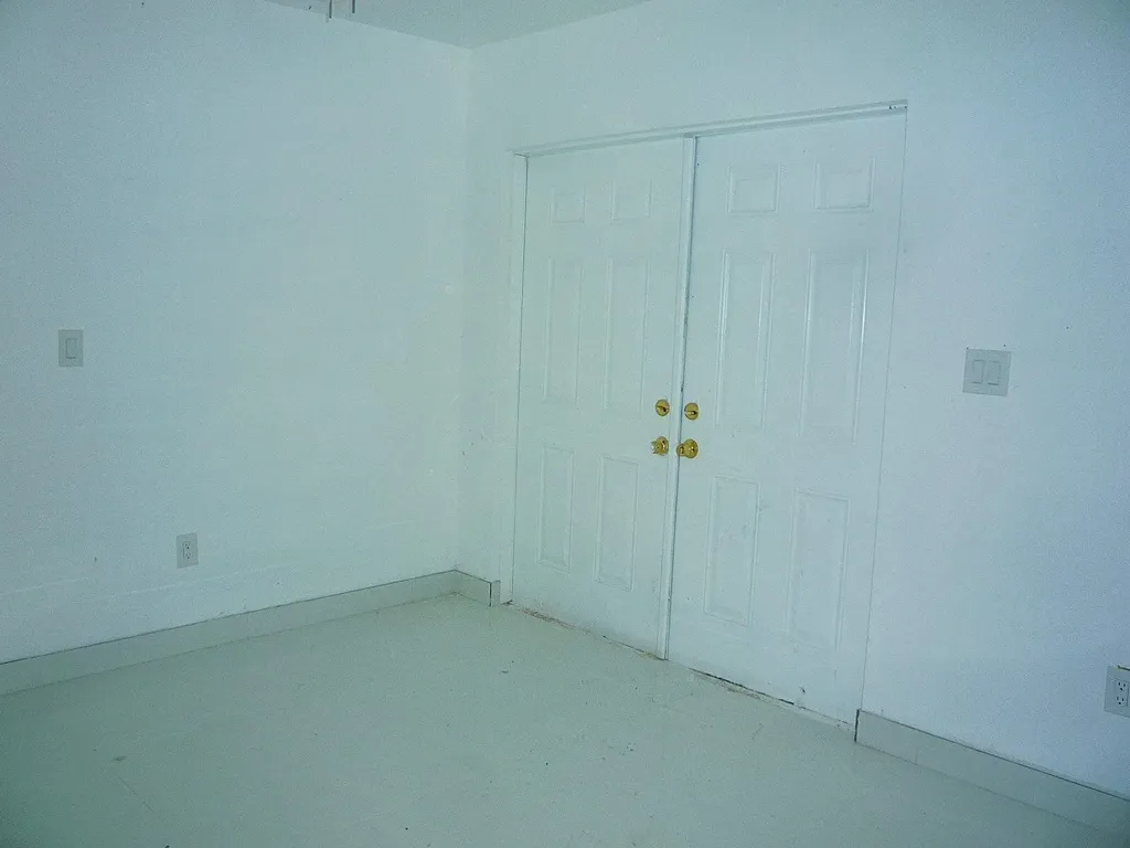 2162 NW 28th Street Oakland Park FL 33311