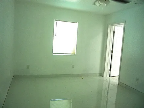 2162 NW 28th Street Oakland Park FL 33311