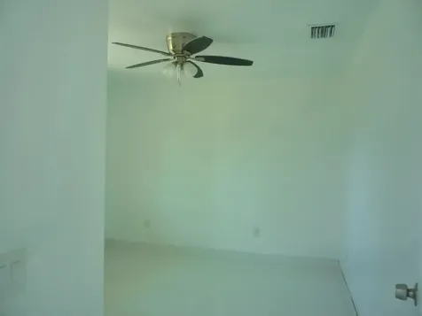 2162 NW 28th Street Oakland Park FL 33311