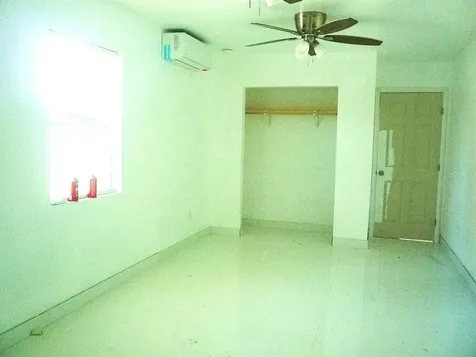 2162 NW 28th Street Oakland Park FL 33311