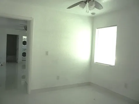 2162 NW 28th Street Oakland Park FL 33311
