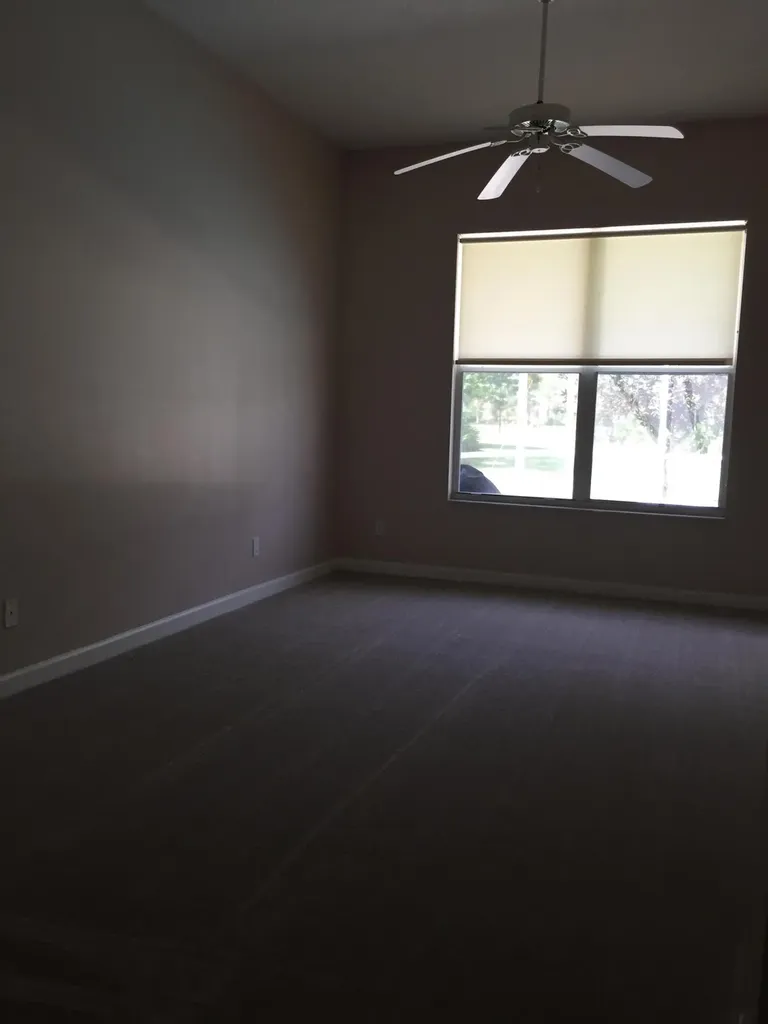 557 SW New Castle Cove Port St Lucie FL 34986