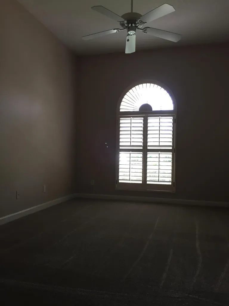 557 SW New Castle Cove Port St Lucie FL 34986