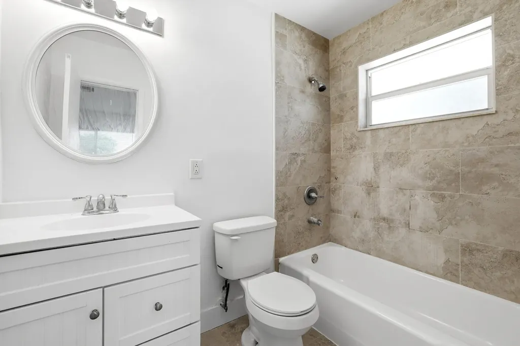 1880 SE 3rd Street Pompano Beach FL 33060