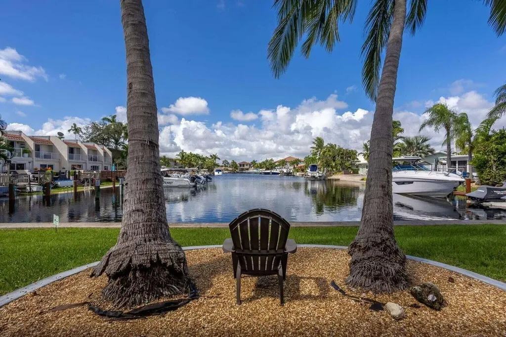 1880 SE 3rd Street Pompano Beach FL 33060