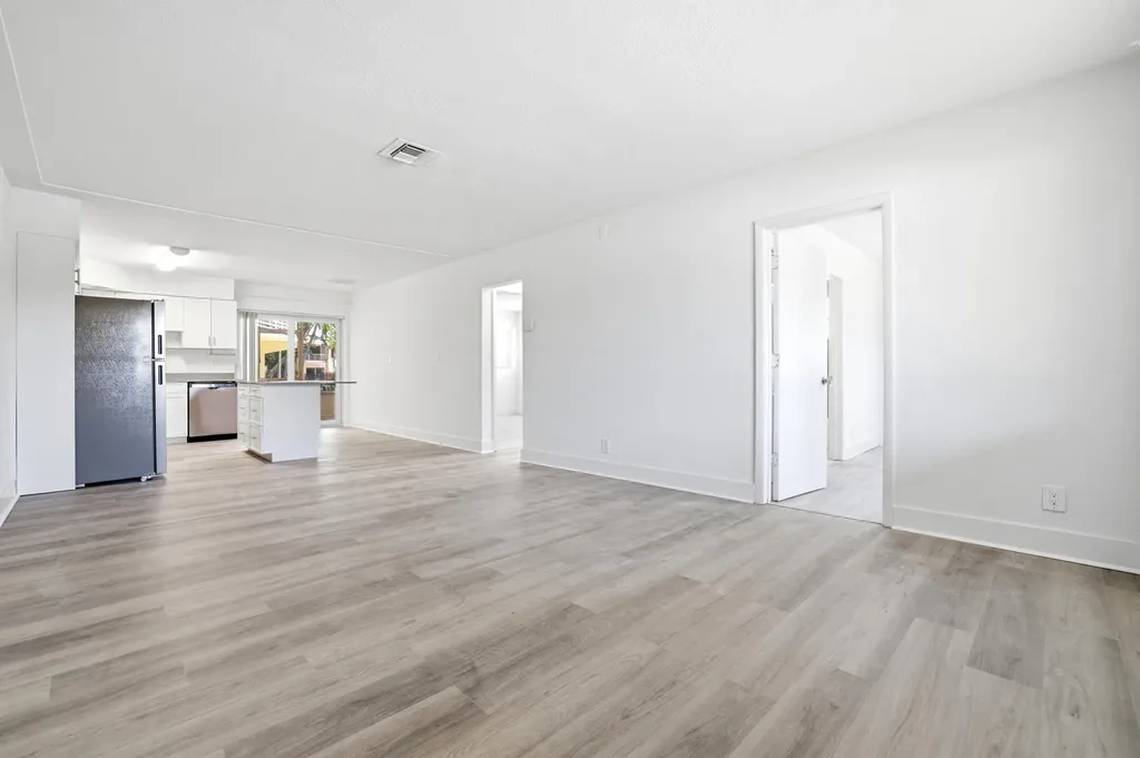1880 SE 3rd Street Pompano Beach FL 33060