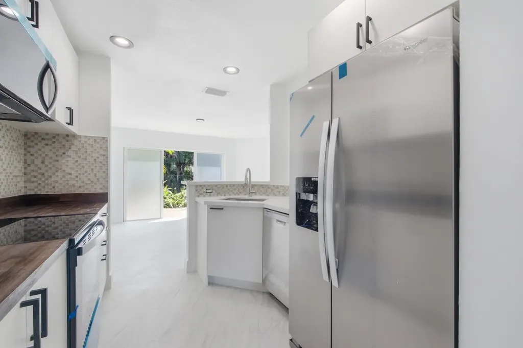 2824 NW 99th Terrace Sunrise FL 33322