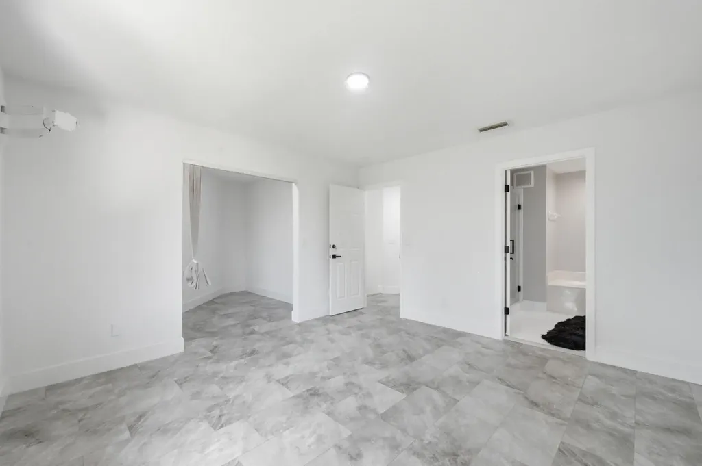 2824 NW 99th Terrace Sunrise FL 33322