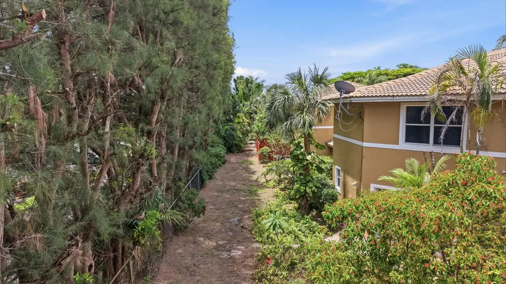 2824 NW 99th Terrace Sunrise FL 33322