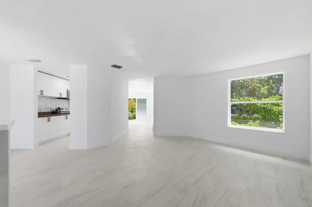 2824 NW 99th Terrace Sunrise FL 33322