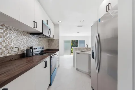 2824 NW 99th Terrace Sunrise FL 33322