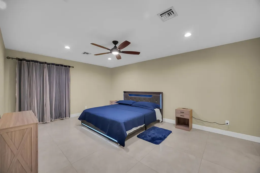 1037 SW Payne Avenue Port St Lucie FL 34953