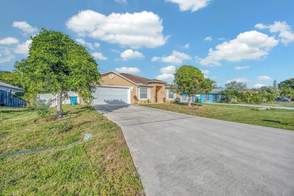 1037 SW Payne Avenue Port St Lucie FL 34953