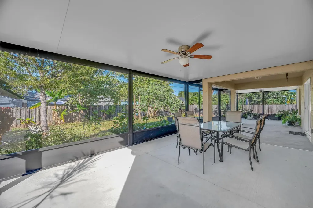 1037 SW Payne Avenue Port St Lucie FL 34953