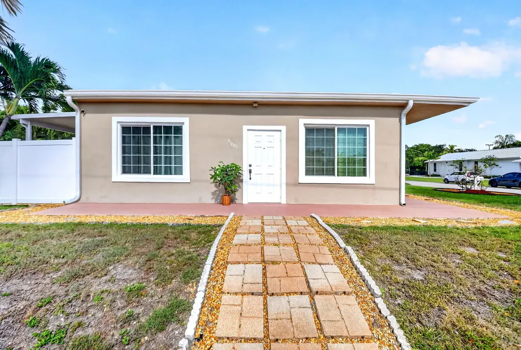 6901 S Congress Avenue Lake Worth FL 33462