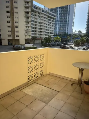 1833 S Ocean Drive Hallandale Beach FL 33009