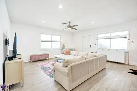 2050 NE 39th Street Fort Lauderdale FL 33308