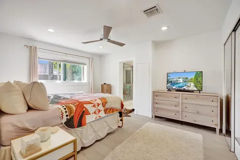 2050 NE 39th Street Fort Lauderdale FL 33308