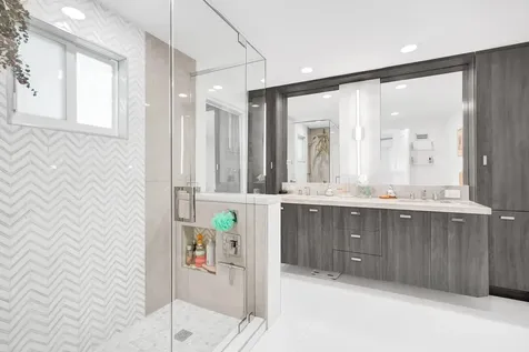 2050 NE 39th Street Fort Lauderdale FL 33308