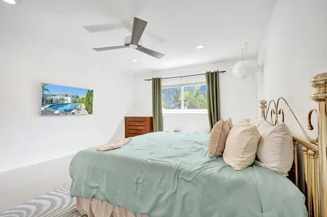 2050 NE 39th Street Fort Lauderdale FL 33308