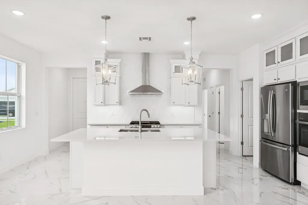 10059 NW Dreamweaver Road Port St Lucie FL 34987