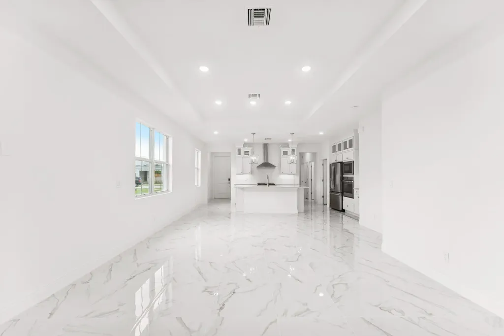 10059 NW Dreamweaver Road Port St Lucie FL 34987