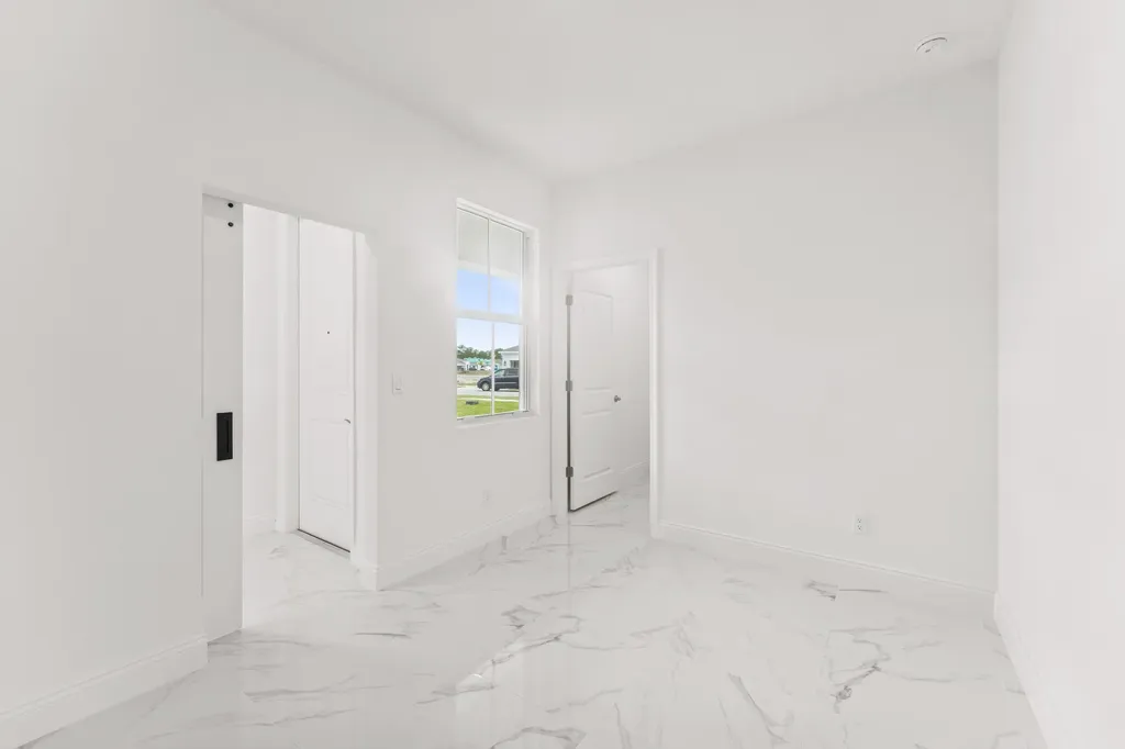 10059 NW Dreamweaver Road Port St Lucie FL 34987
