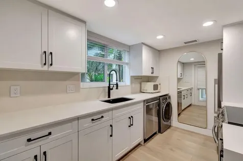 49 SE 7th Avenue Delray Beach FL 33483