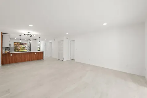 9293 Vista Del Lago Boca Raton FL 33428
